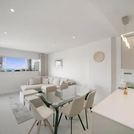 Silver Tower 5b Apartment *